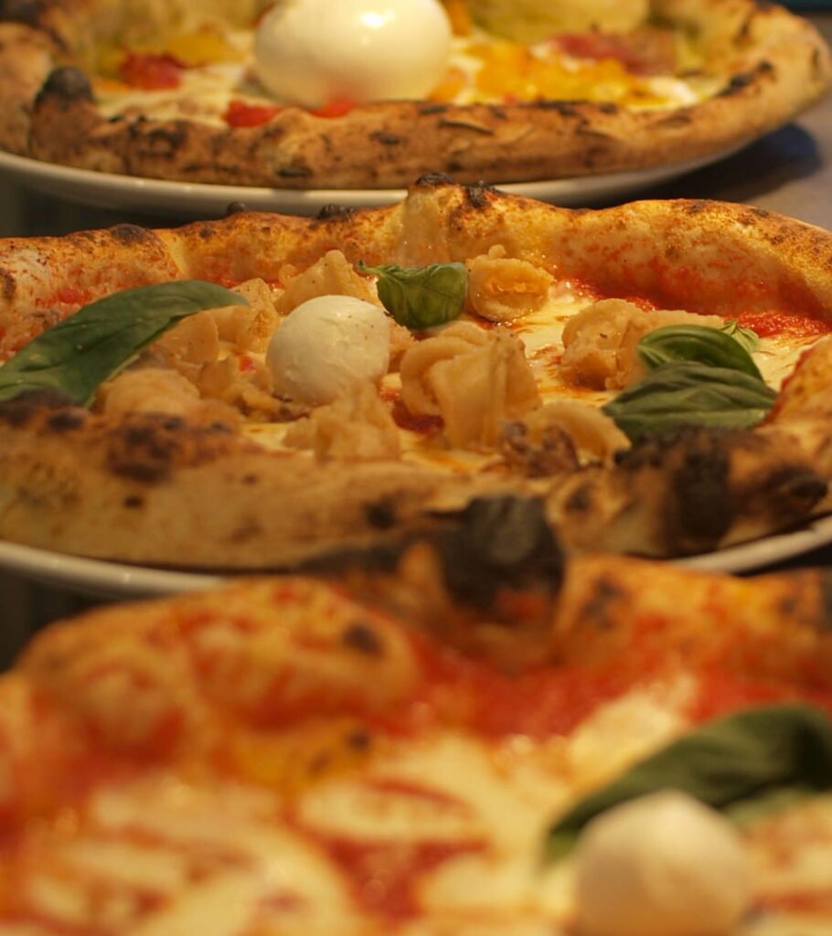 pizze artigianali cotte ad alte temperature pizzeria la verace borgosesia
